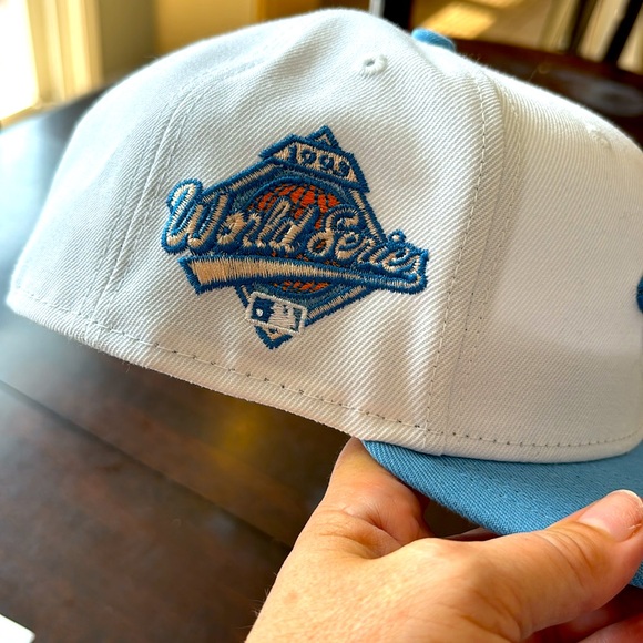 Toronto Blue Jays ball cap. Brand new never worn. Size 7 3/4 - Picture 3 of 5